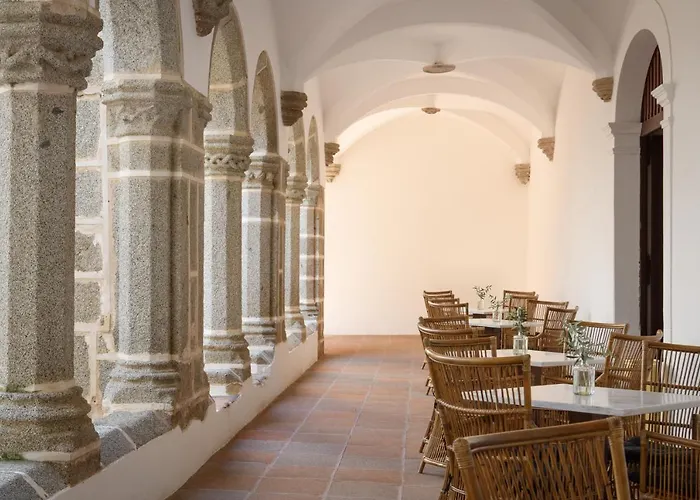 Convento Do Espinheiro, Historic Hotel & Spa