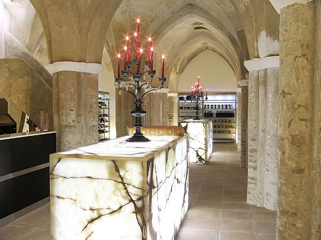 Convento Do Espinheiro, Historic & Évora